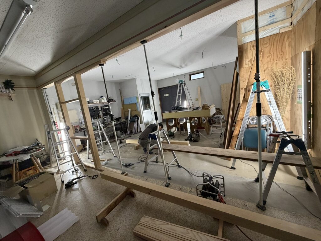 仕切りの枠組み